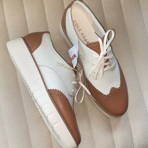 NWT COLE HAAN Womens 9.5 (B) Oxford Wingtips Office Elevated Shoes